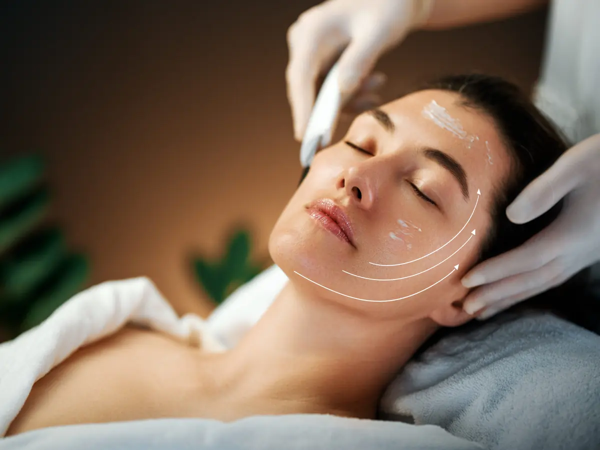 Patient relaxing during a non-invasive treatment session
